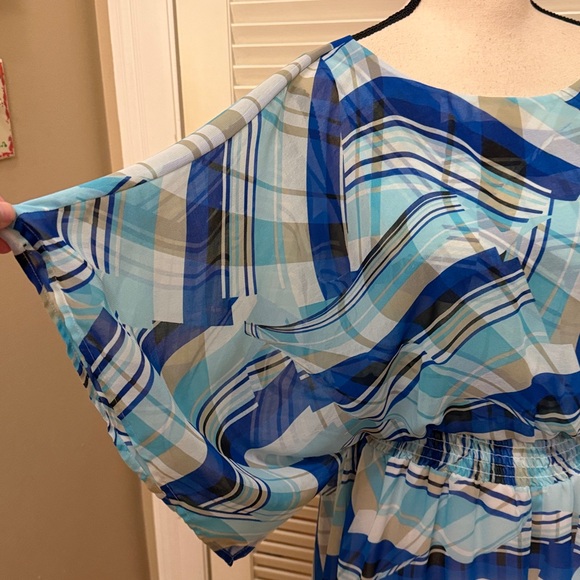 Calvin Klein Chiffon Kimono Dress in a Plaid Pattern of Blue and Tan and Green - Picture 6 of 16